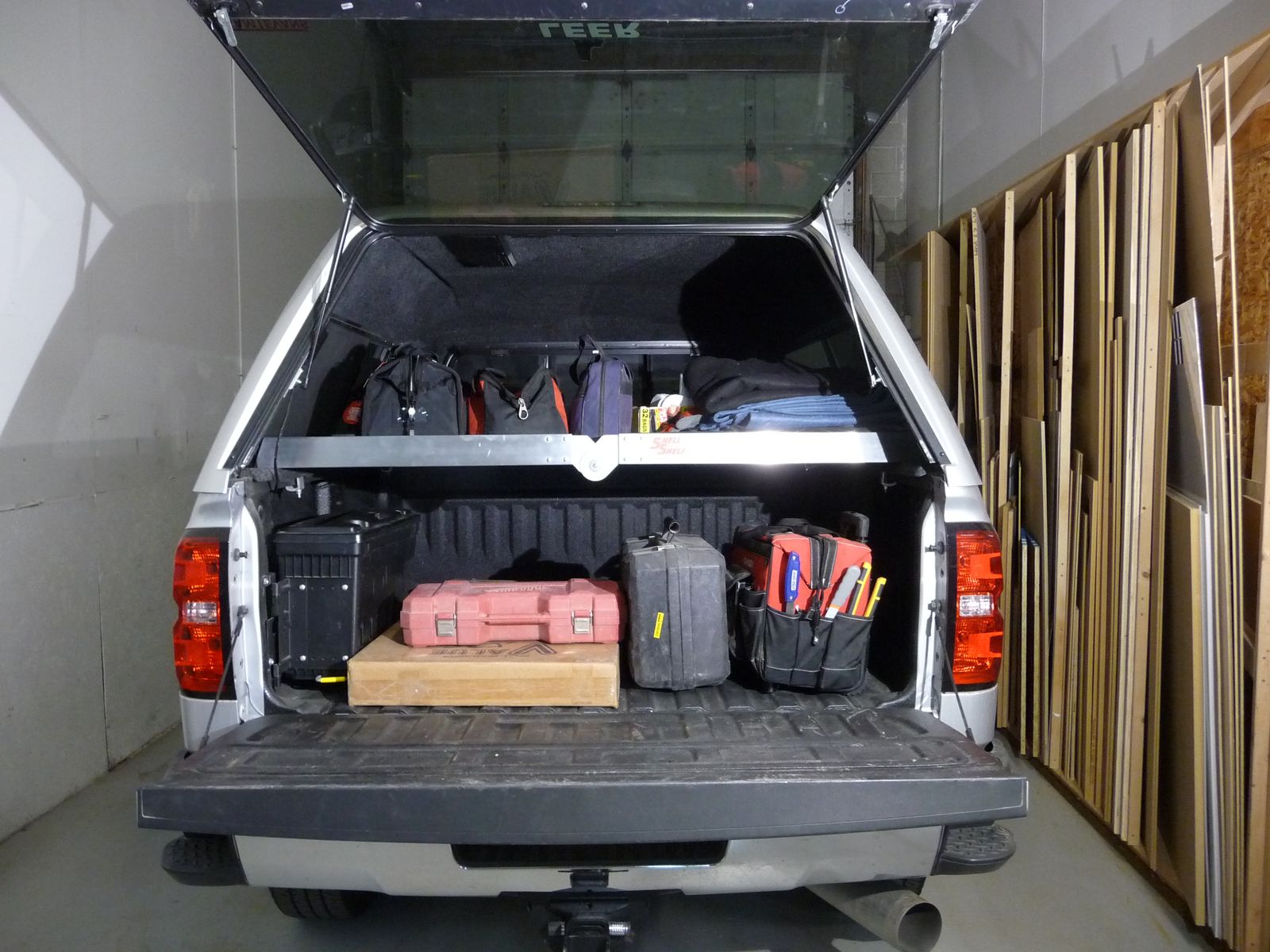 Pickup truck shell shelf