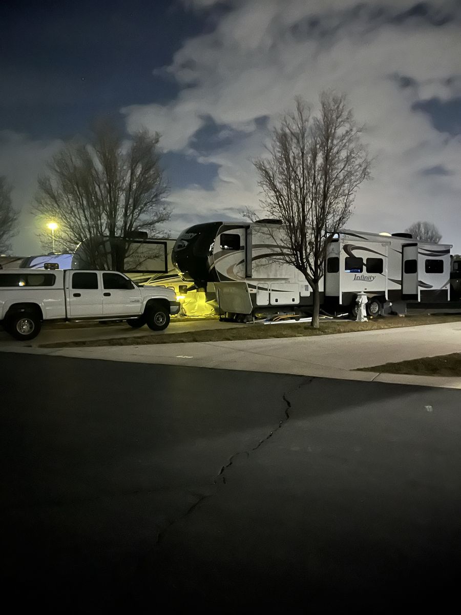 Dutchman infinity 3870FK 5th wheel