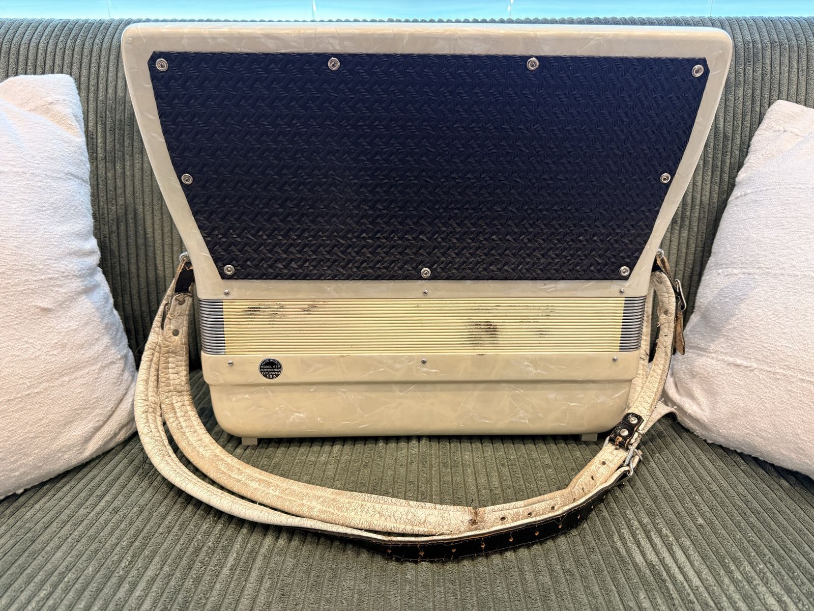 Main image 8