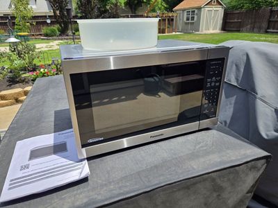 Panasonic 1.3 cu Microwave