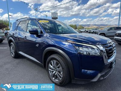 2025 Nissan Pathfinder SV