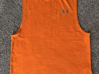 Like NEW! Under Armour Men's Sleeveless Shirt-S
