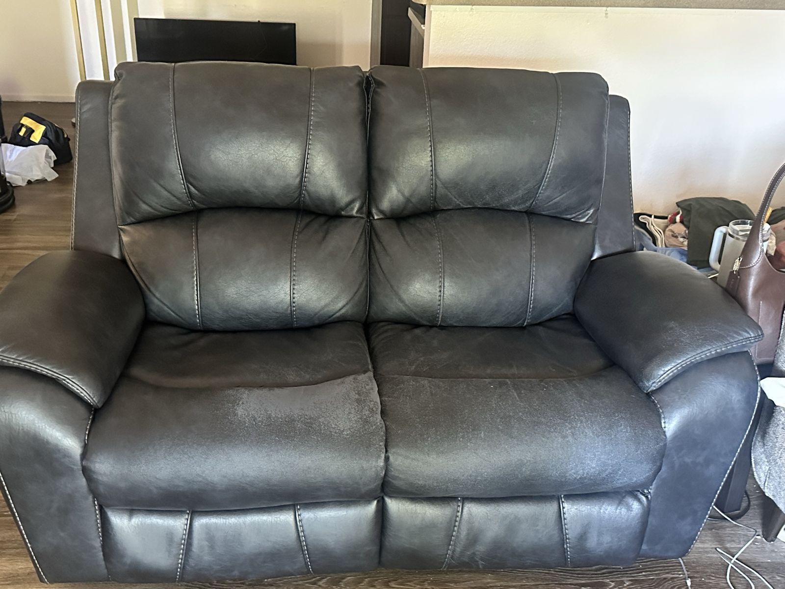 Power Reclining Love Seat