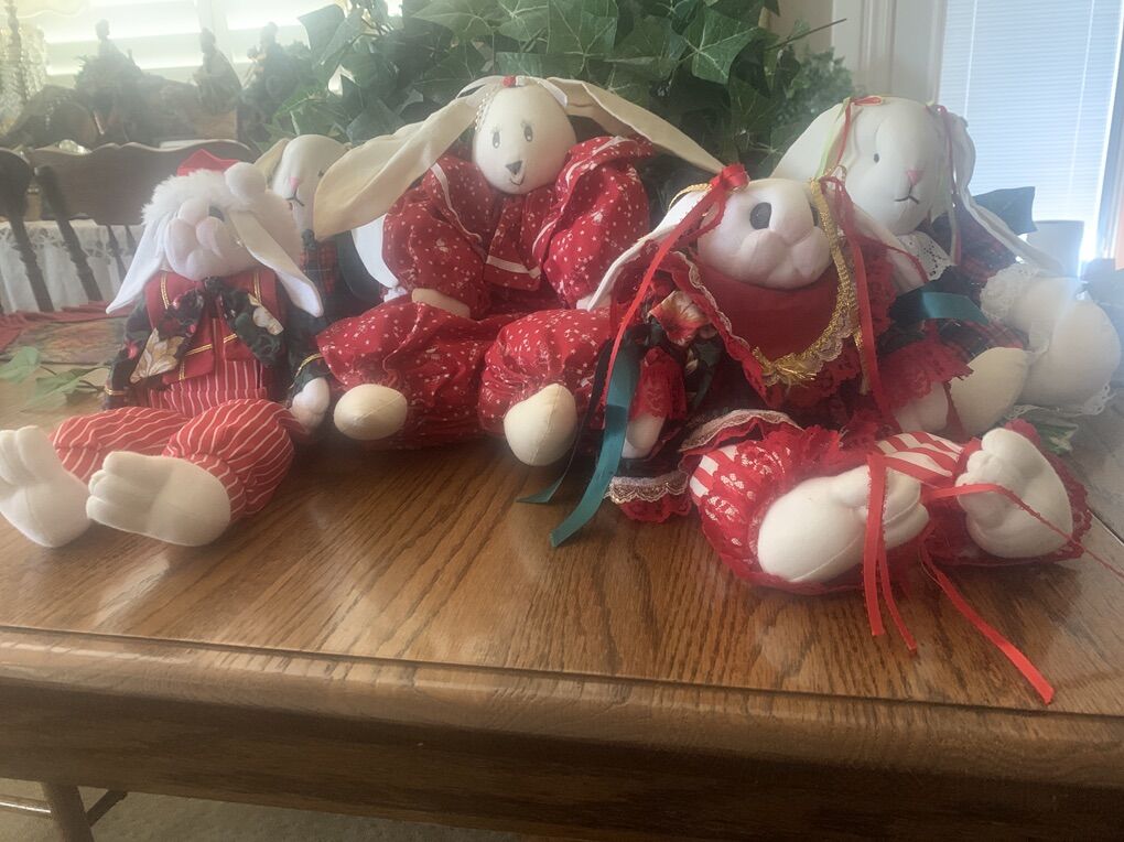 5 Christmas Bunnies