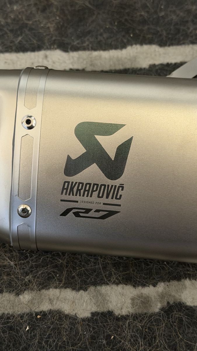Yamaha R7 Akrapovic Racing Line GYTR Edition
