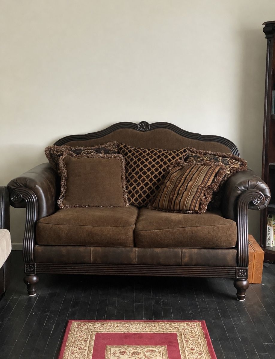 Loveseat couch 