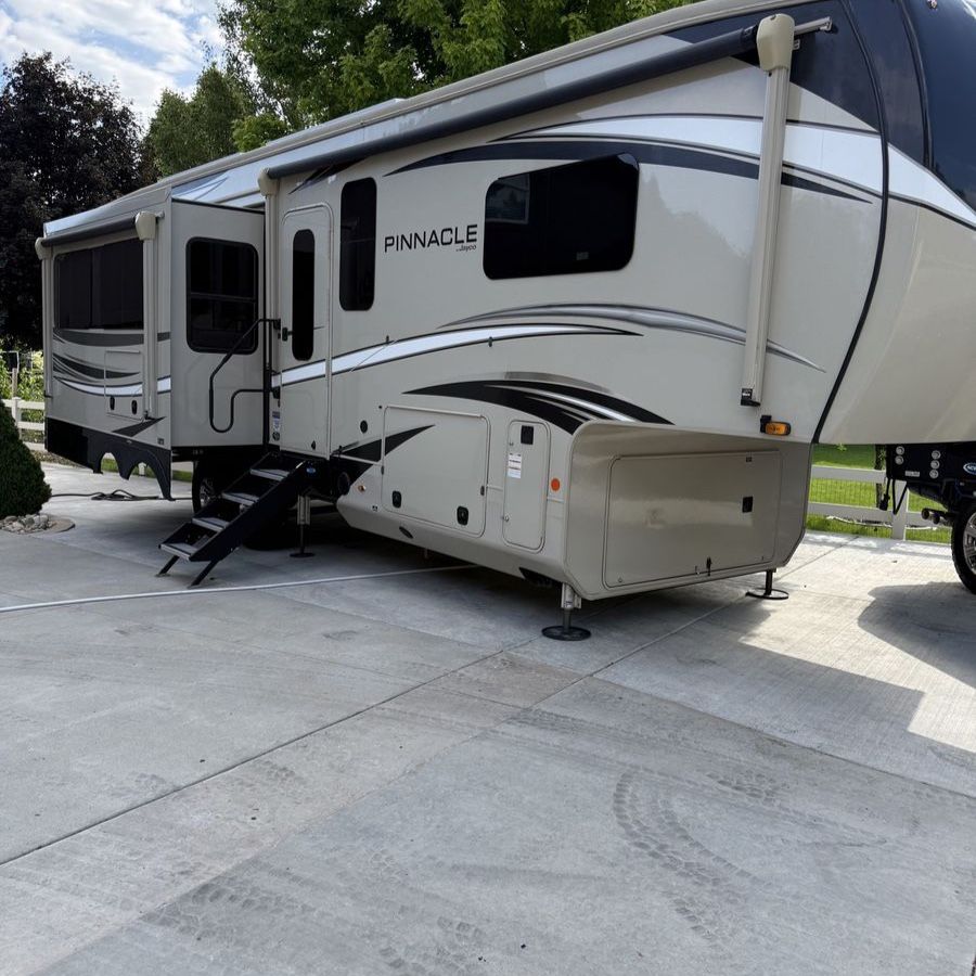 VERY MOTIVATED TO SELL! LET’S MAKE A DEAL! Top of  the Line Jayco Pinnacle All-Season. All the amenities you could want.