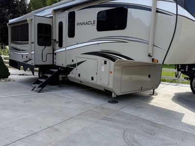 VERY MOTIVATED TO SELL! LET’S MAKE A DEAL! Top of the Line Jayco Pinnacle All-Season. All the amenities you could want.