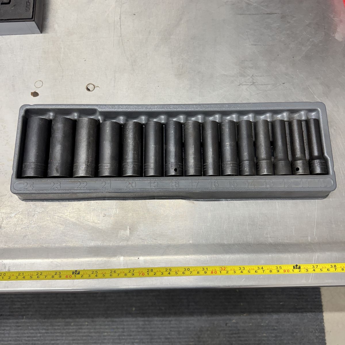 Snap-on 1/2" Drive 10-24mm Metric Deep Impact Socket Set