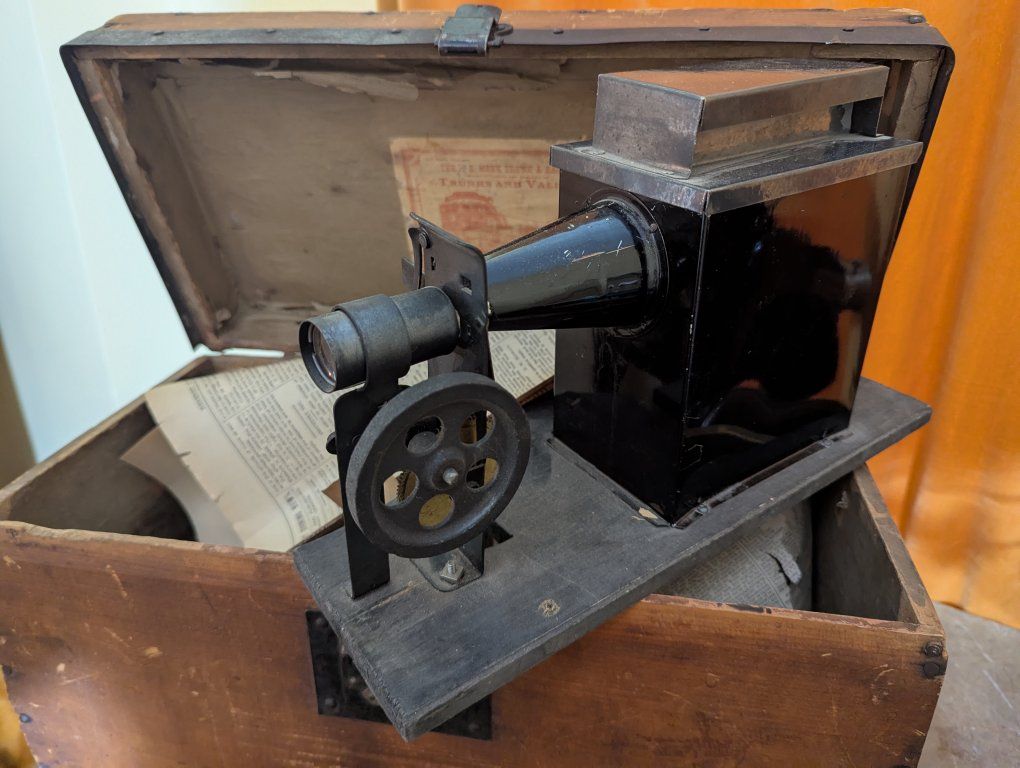 Rare Early Motion Picture Projector in Stagecoach box-early Utah History