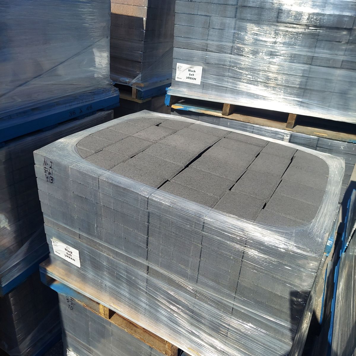 BLACK 6x9 PAVERS