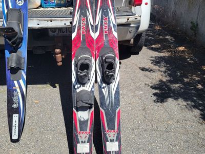 Water skis