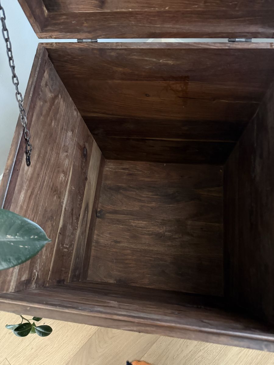 Main image 3