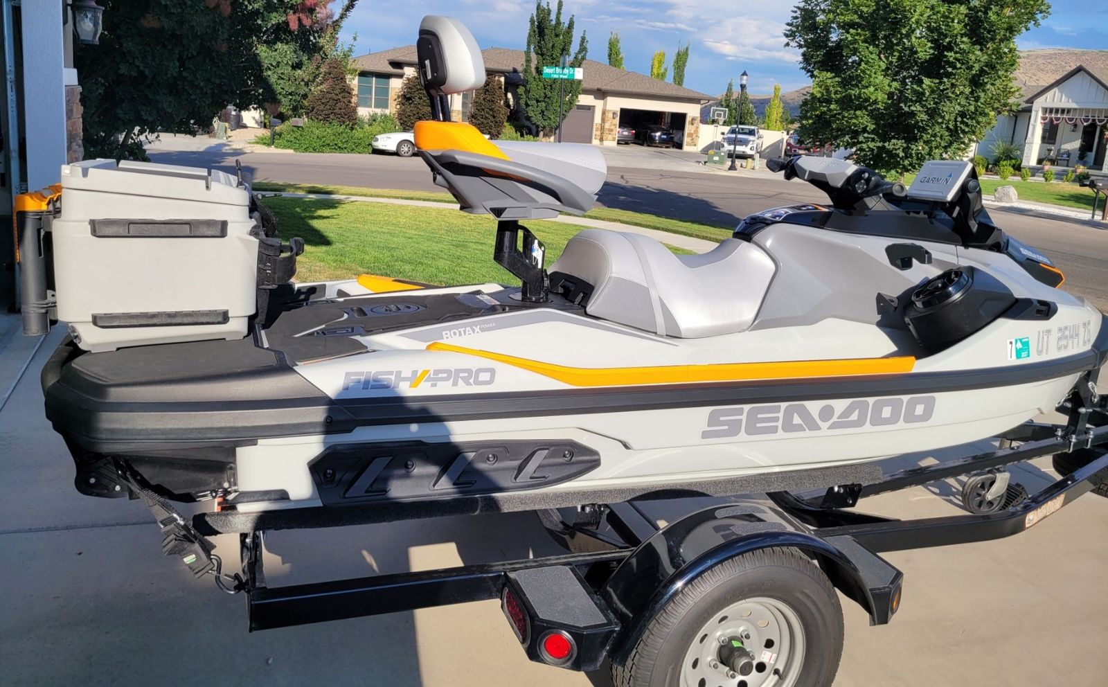 Sea-Doo FishPro Trophy & Trailer