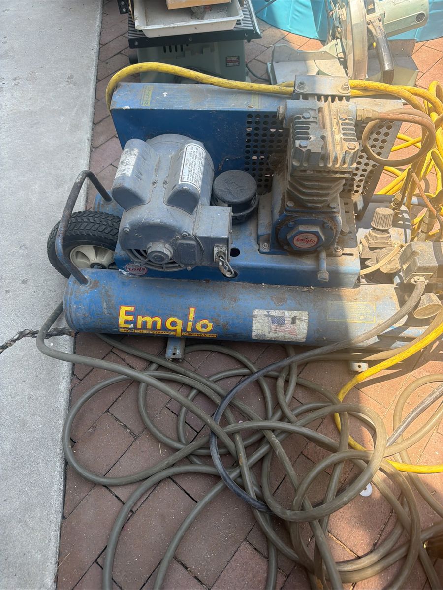 Emglo Aircompressor