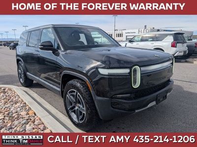 2025 Rivian R1S Adventure