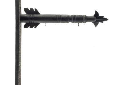 Jorge Perez 17.5" Black Wood Arrow Holder