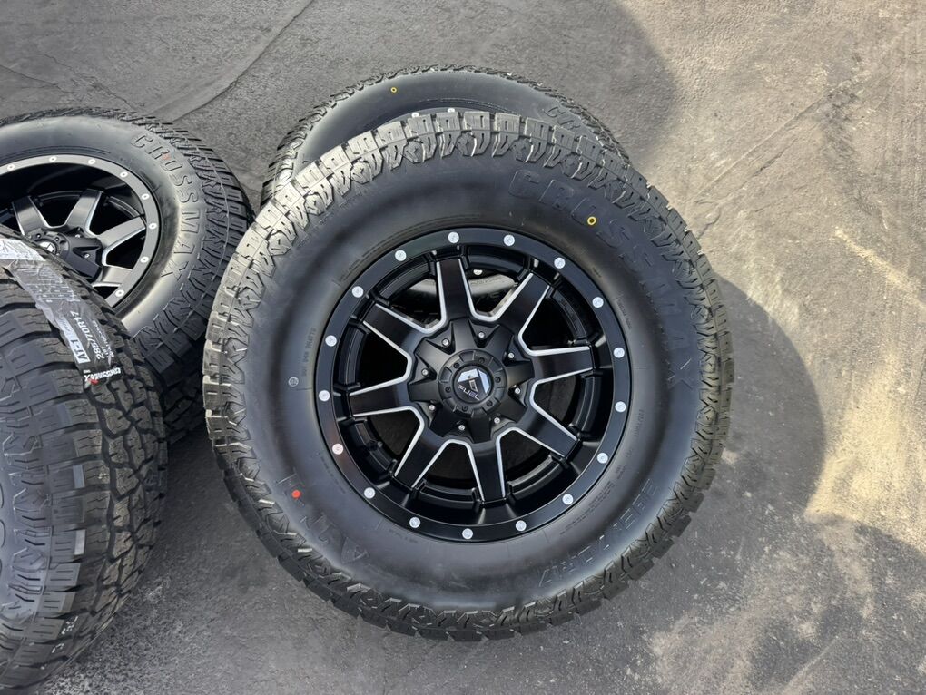 17 Fuel Maverick 6 Lug 6x5.5 6x135 33 AT 285/70R17