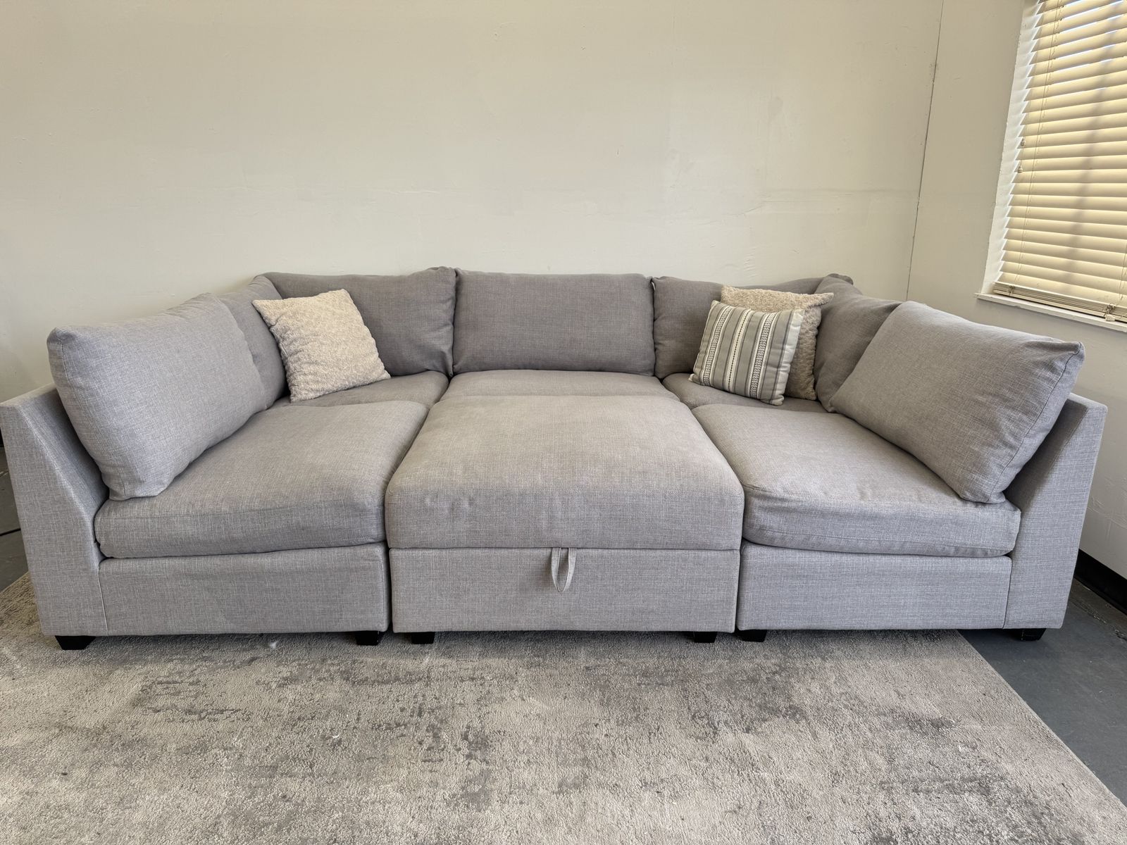 GRAY MODULAR SECTIONAL SOFA COUCH & OTTOMAN