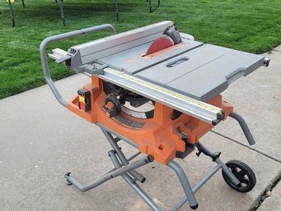 Rigid Portable Table Saw 15 Amp 10 in. w/stand