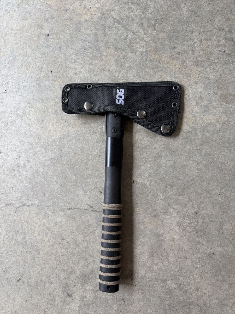 SOG Tactical Tomahawk