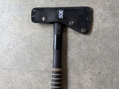 SOG Tactical Tomahawk