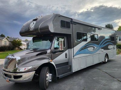 2020 NeXus Wraith 35W Super C Diesel – Bunks, New Tires, Engine Brake