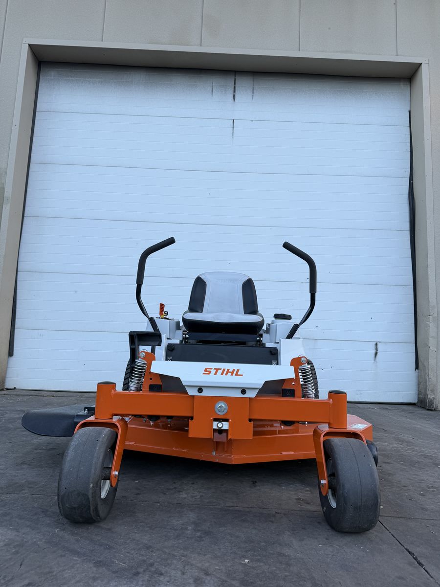 STIHL RZ 152 Zero Turn Mower, 52" Mower, Briggs & Stratton Engine