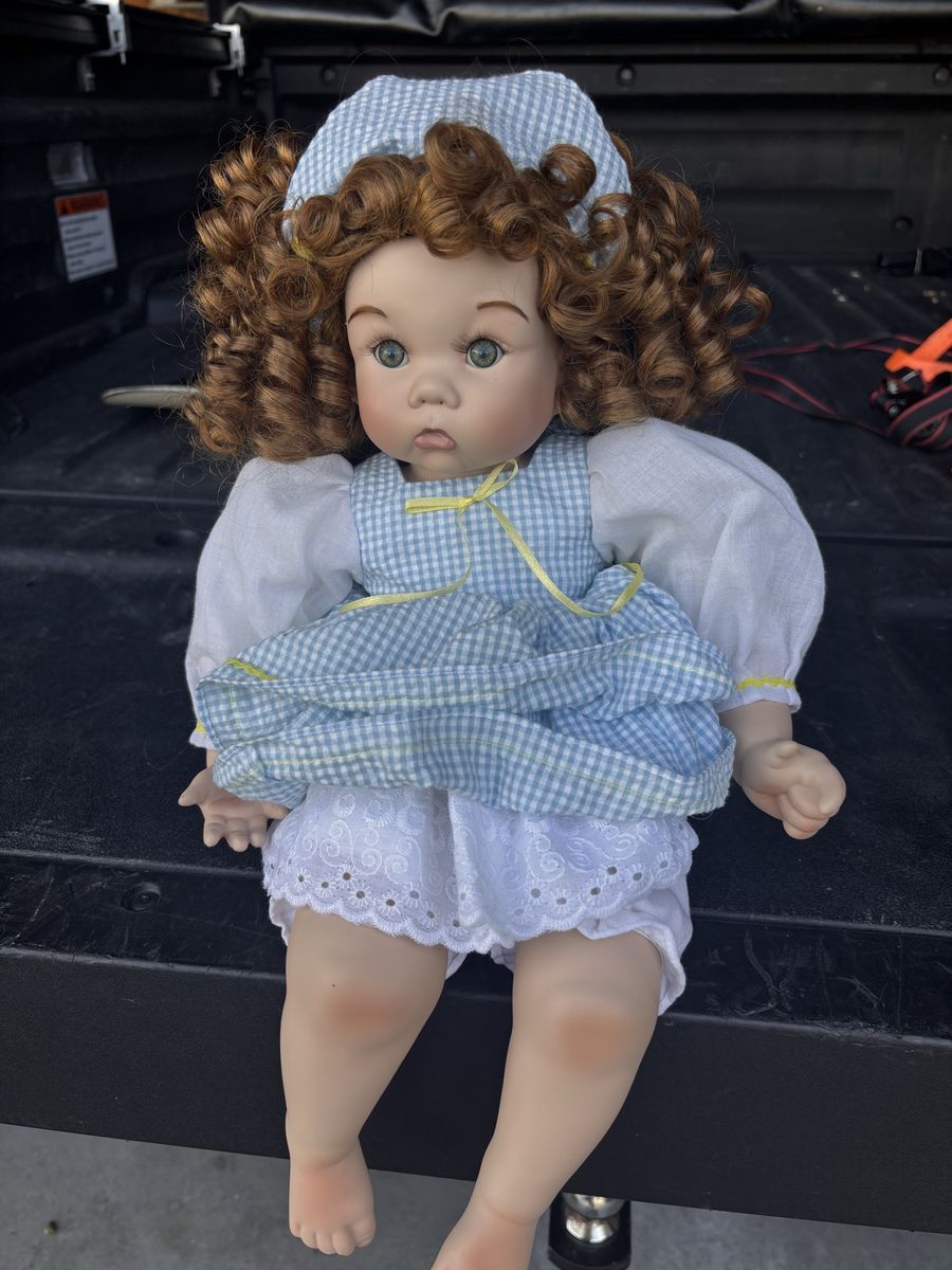 Porcelain Doll limited edition 951/5000 Cindy marschner Rolfe in great condition