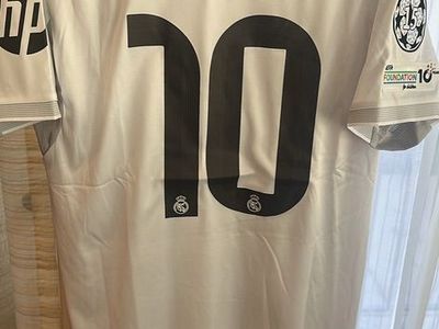 ReaL Mdrid Soccer Jersey Mbappe 10 Size Large