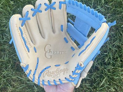 New Rawlings Gold Glove Elite 11.5 in. LH Baseball Glove