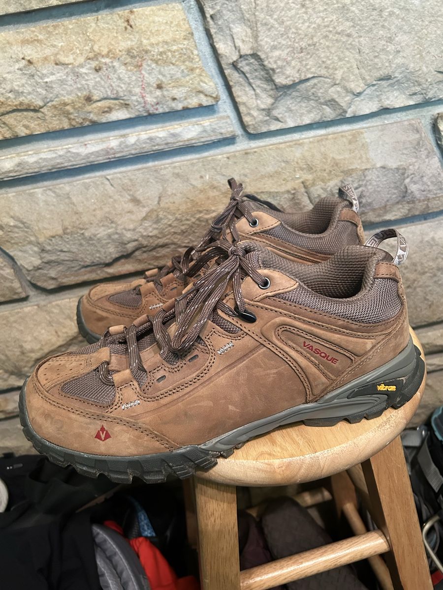Men’s Vasque Mantra Leather Hiking Shoes / Men 12 Wide / Tan