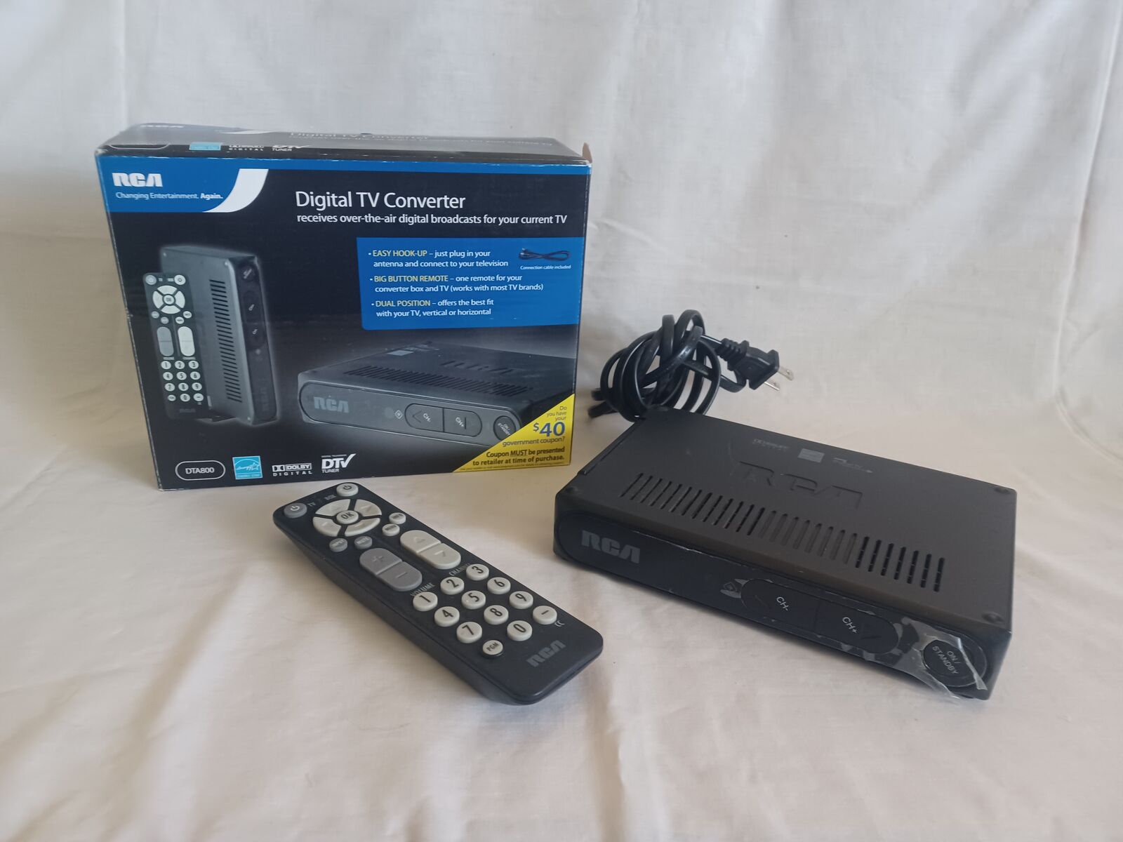 RCA Digital TV Converter with remote