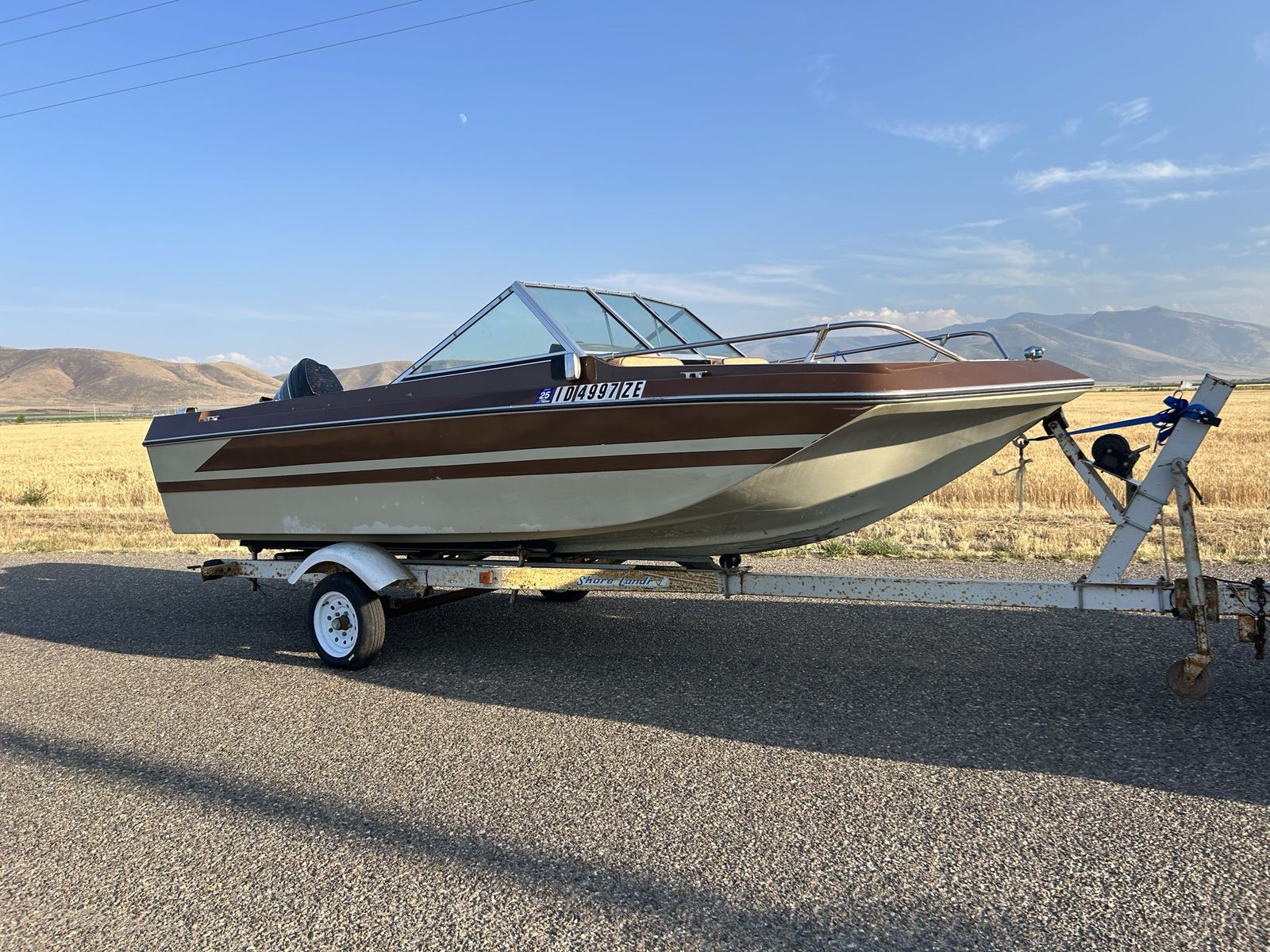 1978 Tri-Hull Motorboat with 115 Outboard Engine 