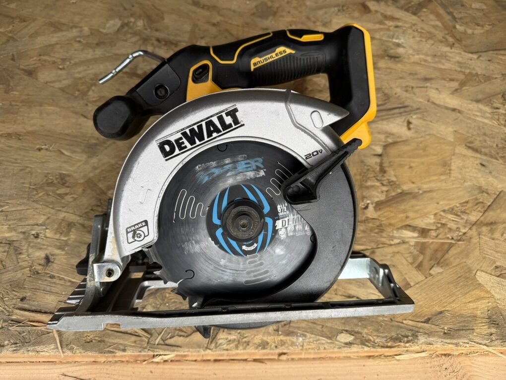 DeWalt Cordless Circular Saw 6 1/2