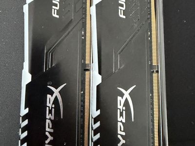 HyperX Fury DDR4 16GB 3200mhz (One Broken, One Working)