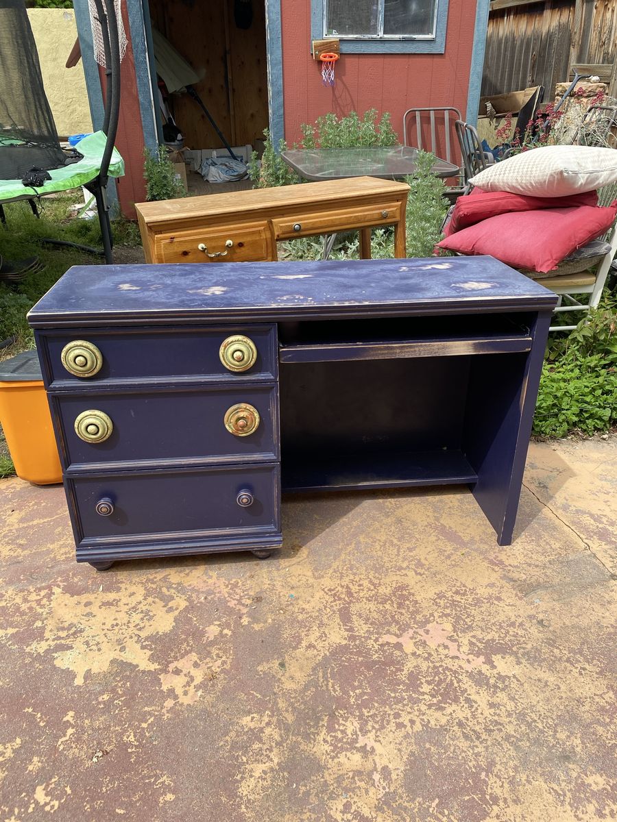 Free desk