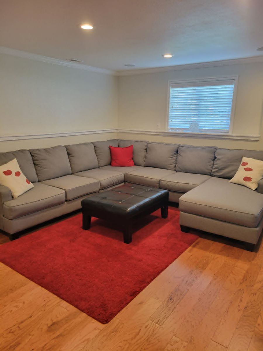 Sectional, large gray in good condition!