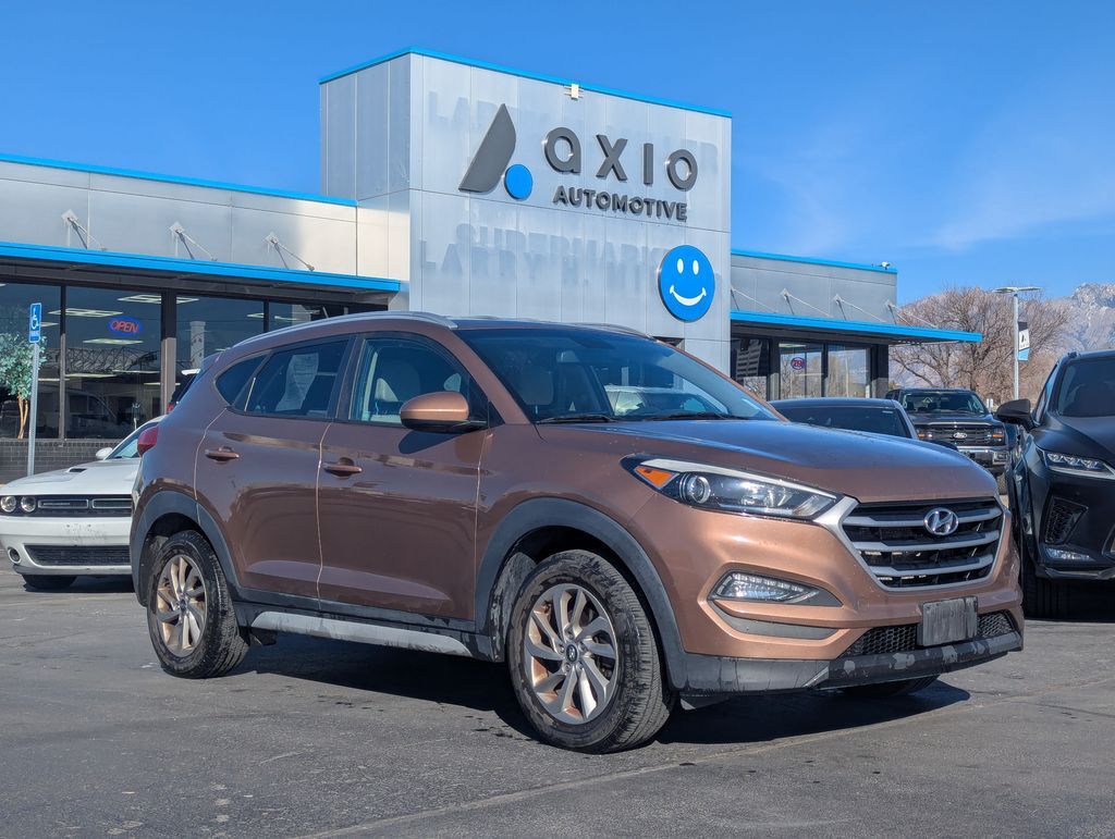 2017 HYUNDAI TUCSON SE