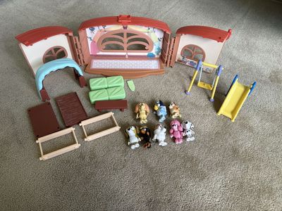 Bluey and Friends Calypso's School Play Set