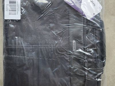 Targus 15.6" Classic Topload Black Laptop Bag - New with Tags, TC1927US-94