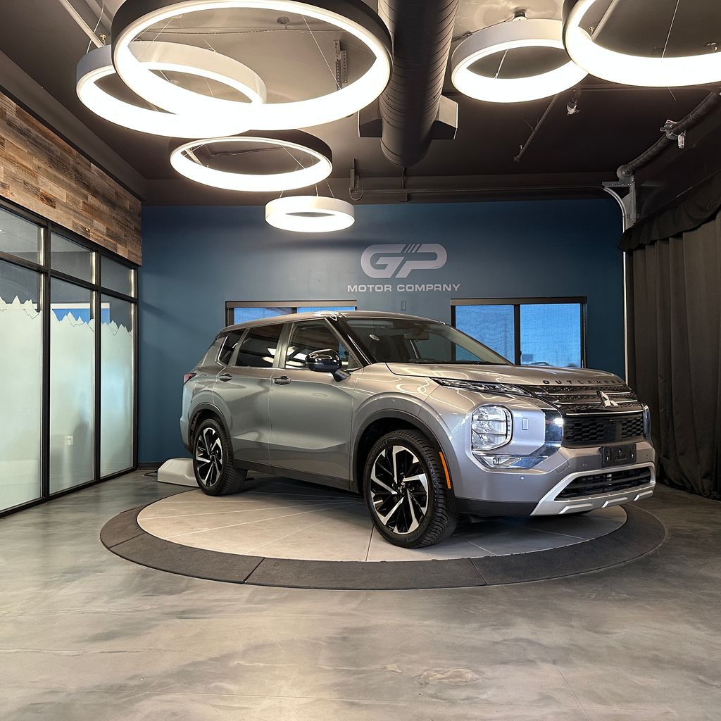 2022 Mitsubishi Outlander SE