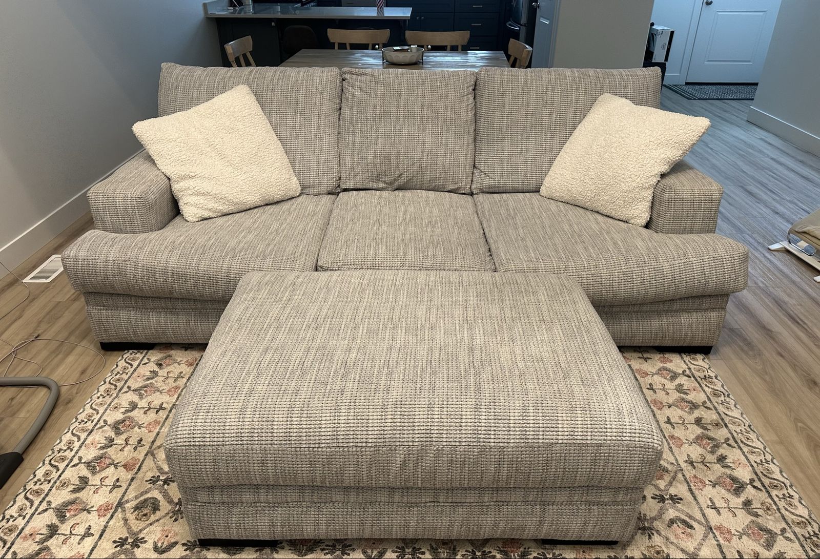 Lounge Couch 