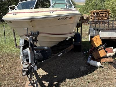 Dual-axle trailer with FREE boat