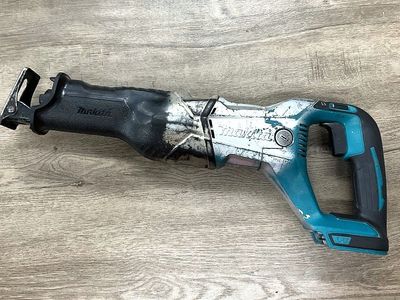 MAKITA RECIPROCATING SAW XRJ04