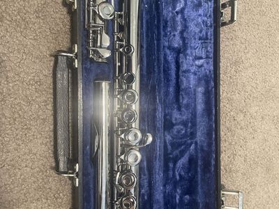 Gemeinhardt M2 Flute - Silver-Plated with Original Hard Case, Excellent Condition