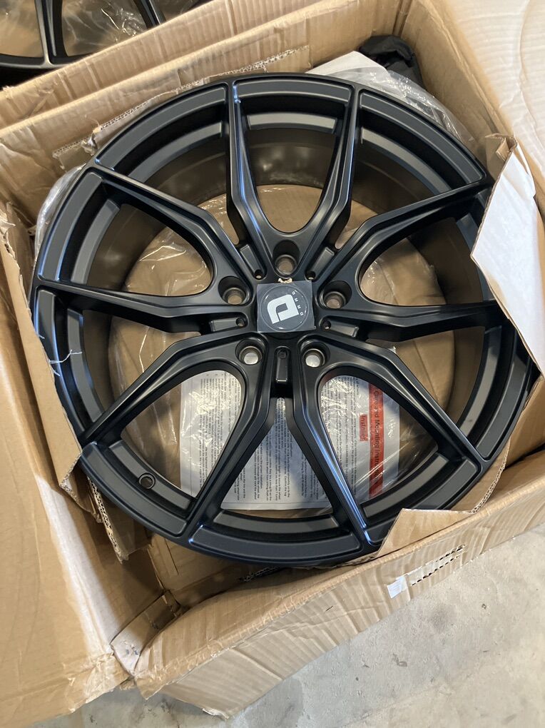 Drag DR67 19x8 +38 black Wheels Set Of 2