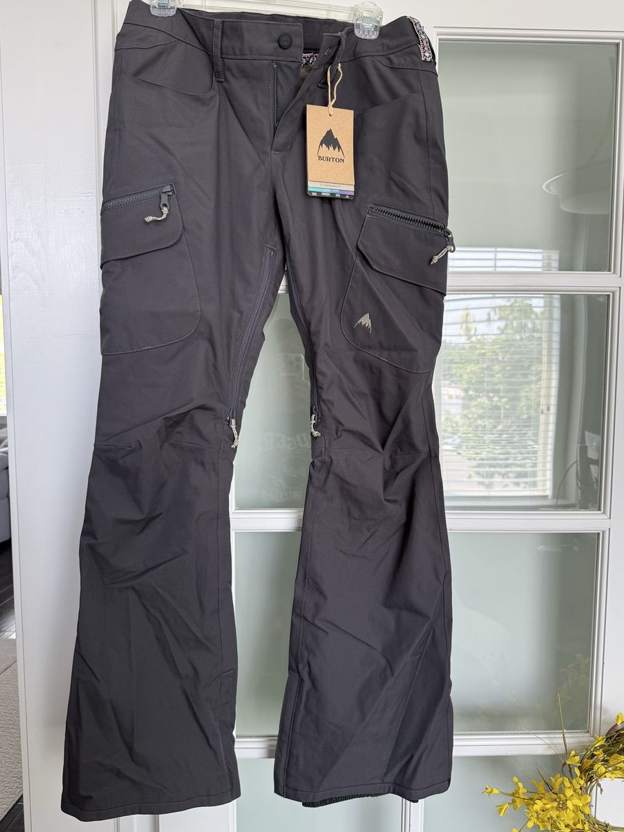 NEW Burton Women's Gloria Snowboard Pants – Size Small – Tags Attached