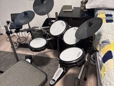 Simmons Electronic Drum Kit with Mesh Pads and Module