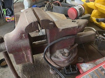 Small Cast Iron Bench Vise - Garage/Workshop Tool, Used Condition
